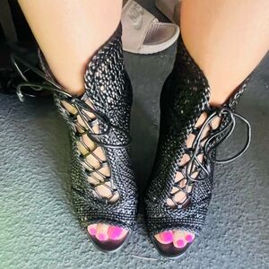 Sam Edelman, black woven copen toe booties
